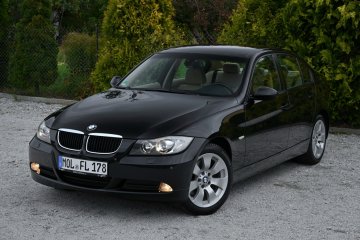 BMW 320d SEDAN Xenon NOWY ROZRZĄD 100% Bezwypadkowa