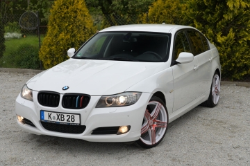 BMW 3 2.0d NOWY ROZRZĄD Xenon Navi 1Właściciel Bezwypadkowa