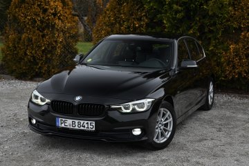 BMW 320d Sedan Sportowe Fotele Licznik FULL LED Serwis ASO Bezwypadek