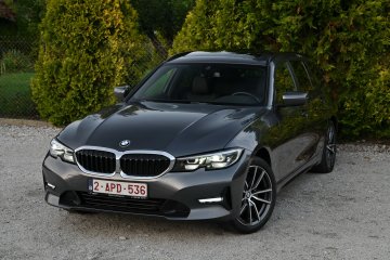 BMW 3 2.0d Panorama Czarny Sufit Sport Fotele Harman/Kardon Bezwypadek